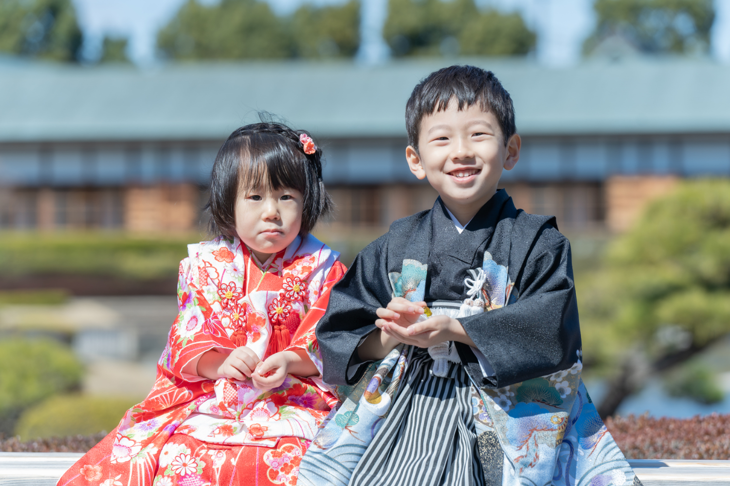 埼玉越谷イロドリフォト七五三ロケーション撮影。5歳の男の子と3歳の女の子の兄妹