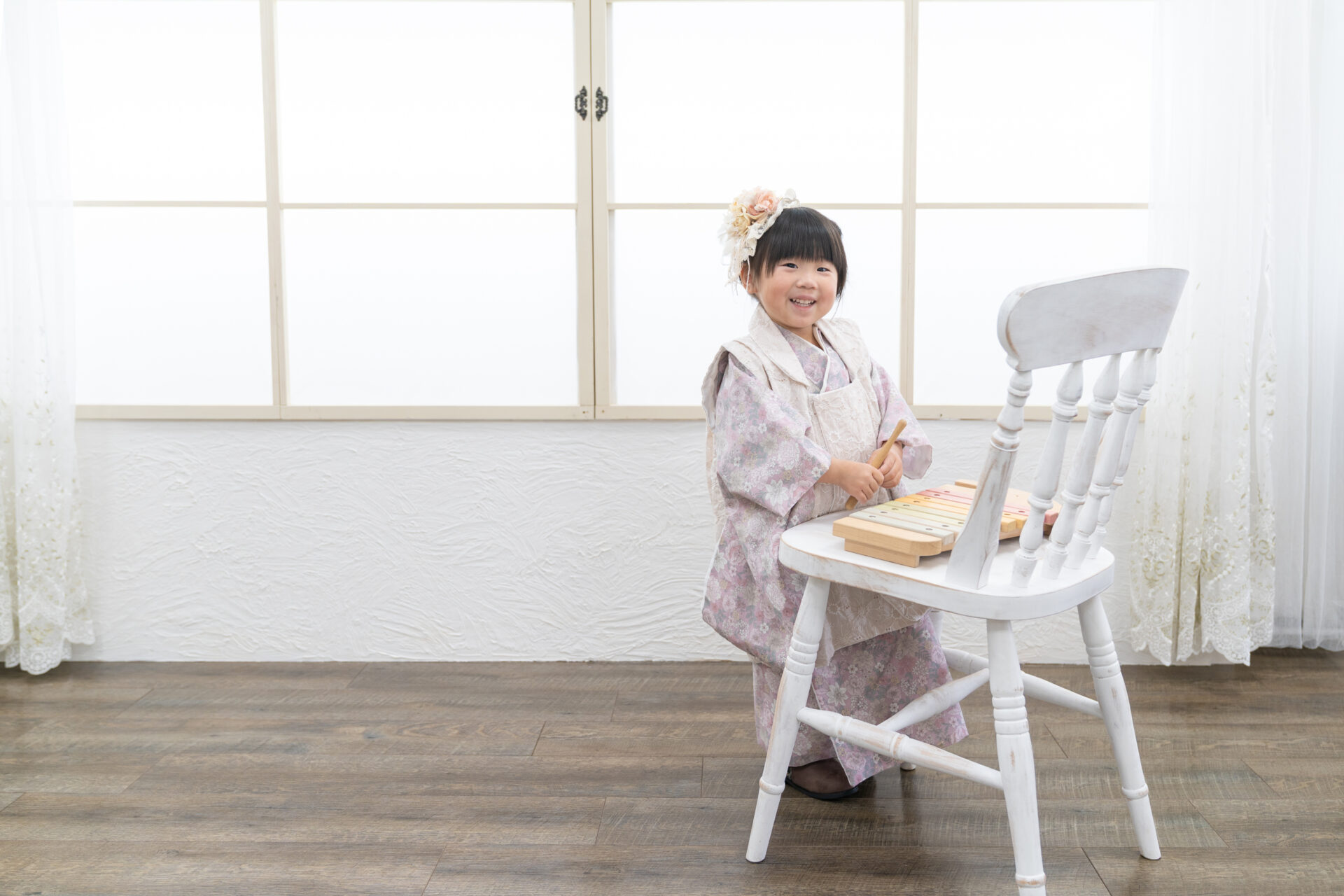 紫色のレンタル着物を着た3歳女の子の七五三写真